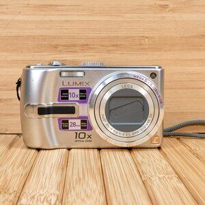 Panasonic LUMIX DMC-TZ2 6 MP Digital Camera, 10x Optical Zoom, Made in Japan